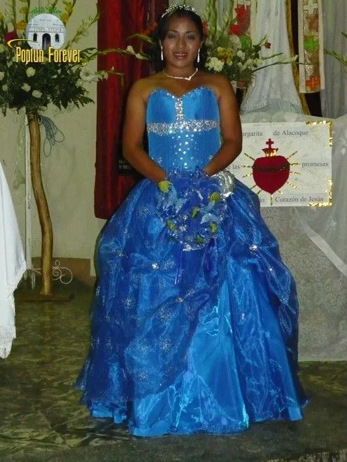 Simpatica Señorita Celebra sus 15 Primaveras en Poptun ... Simpatica Señorita Celebra sus 15 Primaveras en Poptun ...