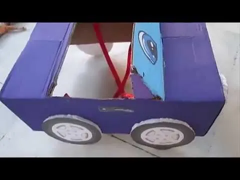 Simpático coche de cartón - YouTube