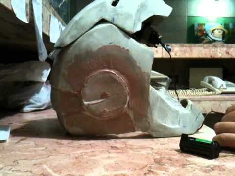 Sistema de apertura casco iron man sencillo - YouTube Sistema de apertura casco iron man sencillo - YouTube