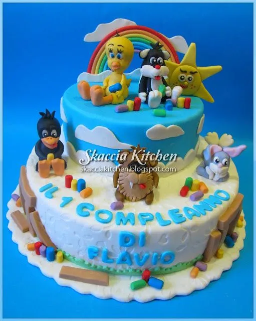 SKACCIA KITCHEN: Looney Tunes Cakes