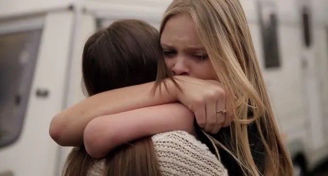 Skype funde a dos amigas en un especial abrazo | Skype funde a dos amigas en un especial abrazo |