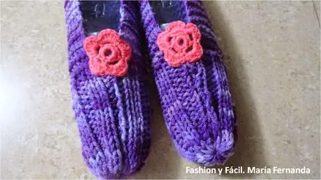 Slippers con flores a ganchillo (Slippers with crocheted flowers ...