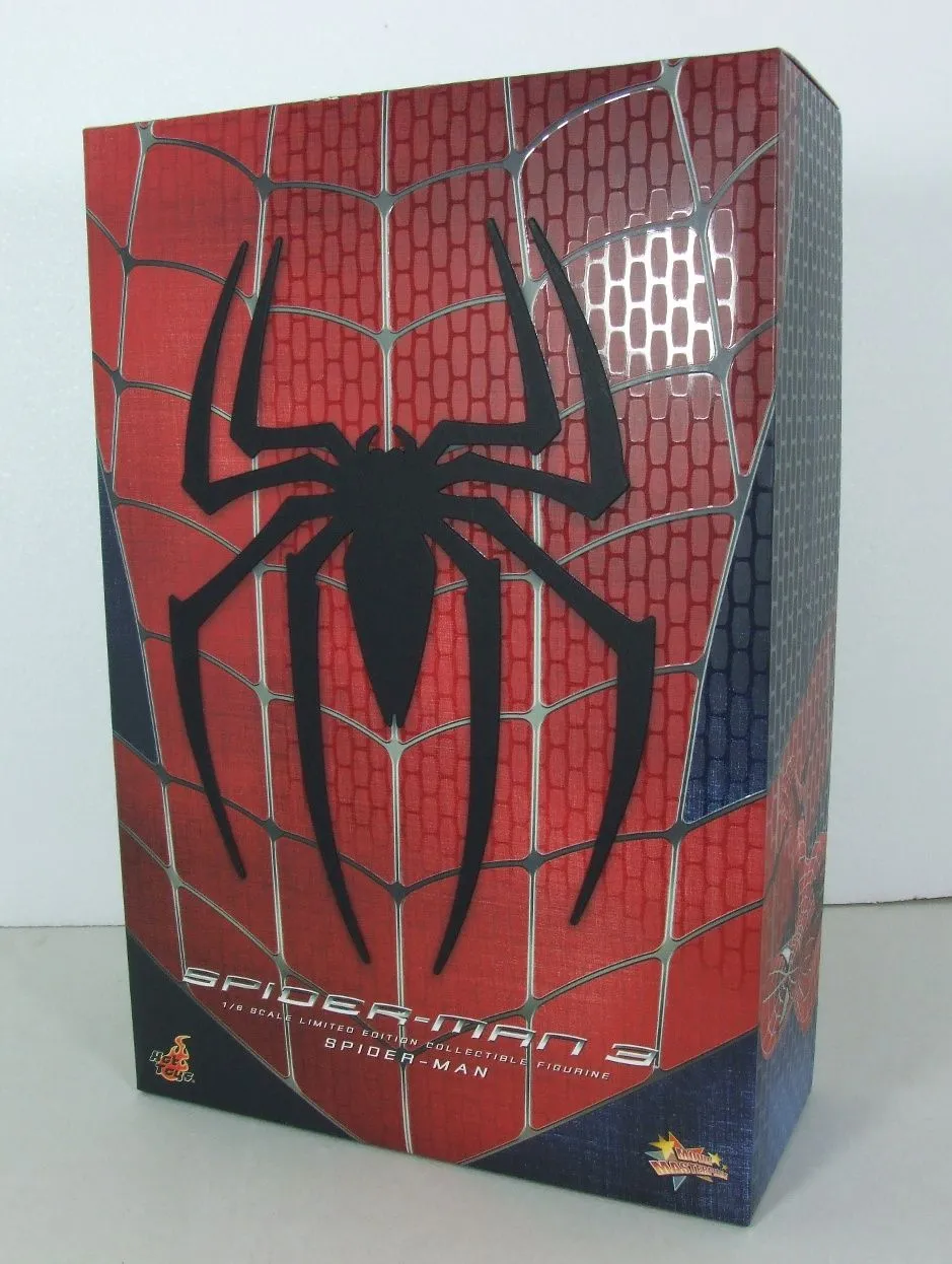Small Characters: Hot toys. Spider Man.