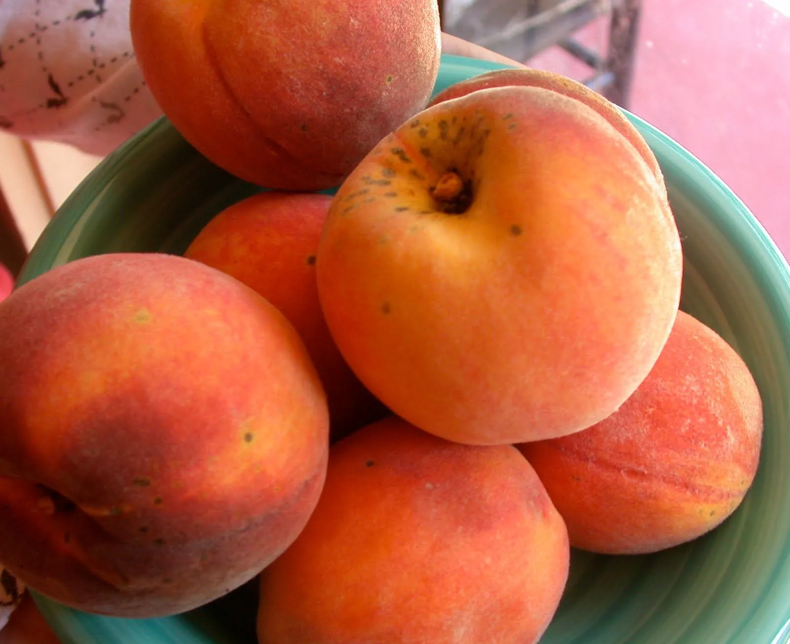 SmallWorld: Peaches