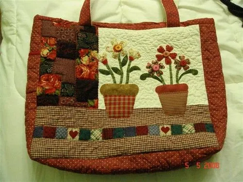 Snap Bolsa patchwork tulipa photos on Pinterest