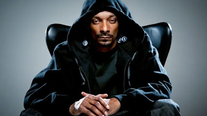 Snoopzilla, o de cómo Snoop Dogg sufre de trastorno de ... Snoopzilla, o de cómo Snoop Dogg sufre de trastorno de ...