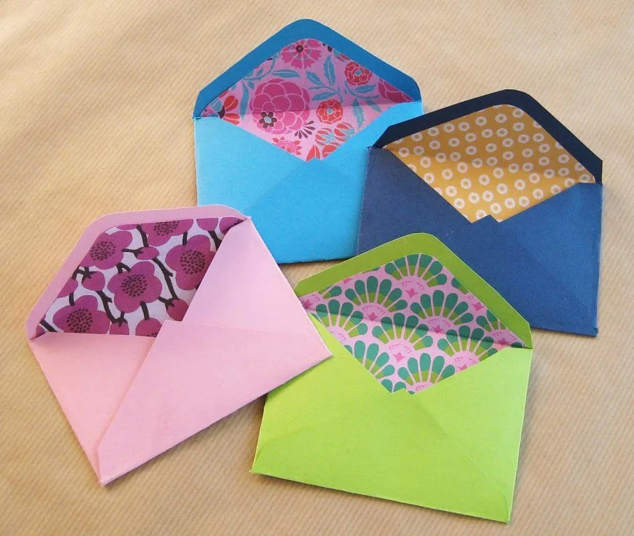 Cómo hacer sobres de papel | Aprender manualidades es facilisimo. Cómo hacer sobres de papel | Aprender manualidades es facilisimo.
