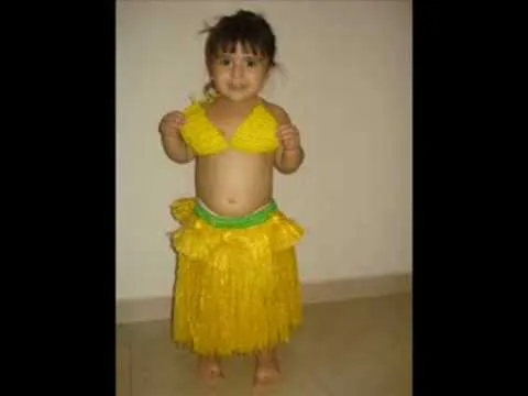 Mi sobrina bailando - YouTube