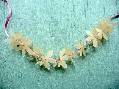 Como hacer guirnalda de flores | Solountip. Como hacer guirnalda de flores | Solountip.