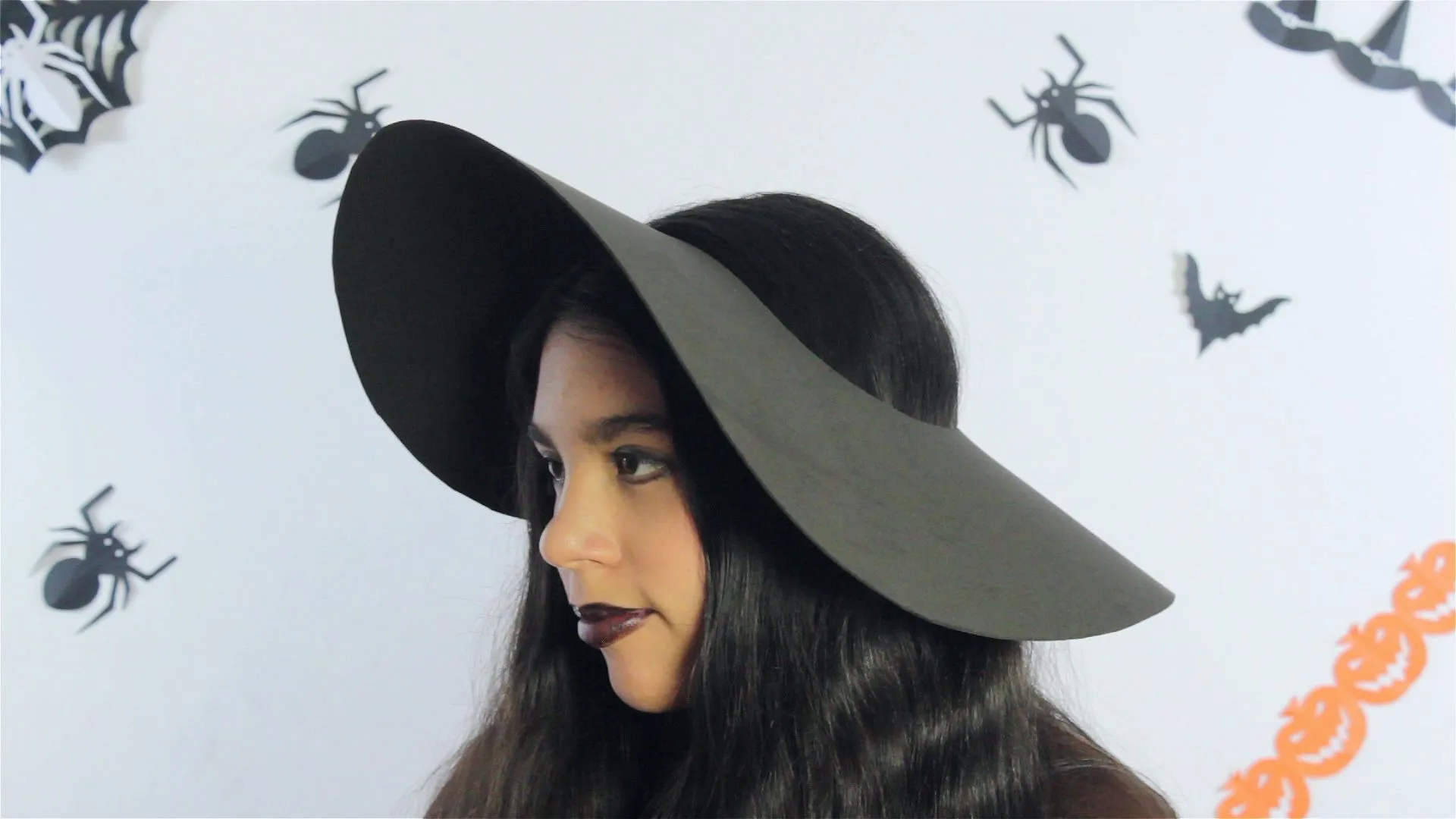Cómo hacer un sombrero de bruja: 13 Pasos (con imágenes) Cómo hacer un sombrero de bruja: 13 Pasos (con imágenes)