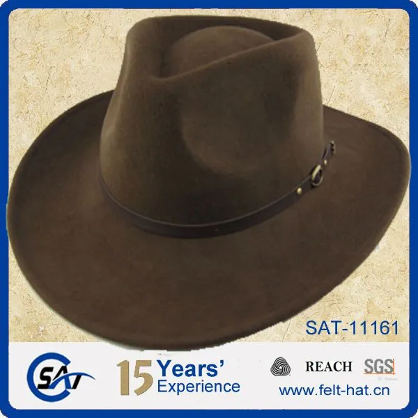 Sombrero de vaquero con logotipo impreso en corona, Fieltro de ... Sombrero de vaquero con logotipo impreso en corona, Fieltro de ...