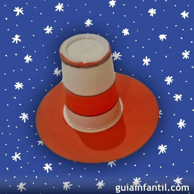 Sombrero con vaso de plástico reciclado - 9 manualidades de ...