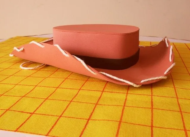 Como Hacer El Sombrero De Woody Toy Story En Fomi | Home Idea Gallery