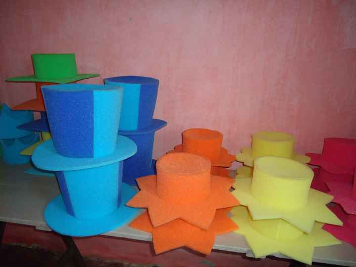 Nuestros sombreros de goma espuma!!! -cotillón- Nuestros sombreros de goma espuma!!! -cotillón-