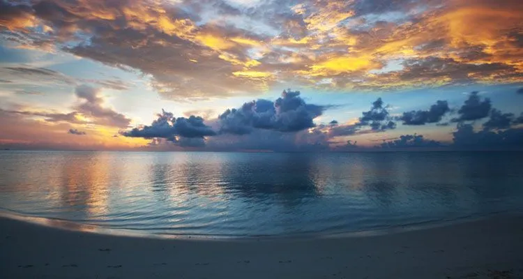 Sonido de las olas del mar - Musica Relajante Online Gratis Videos ...