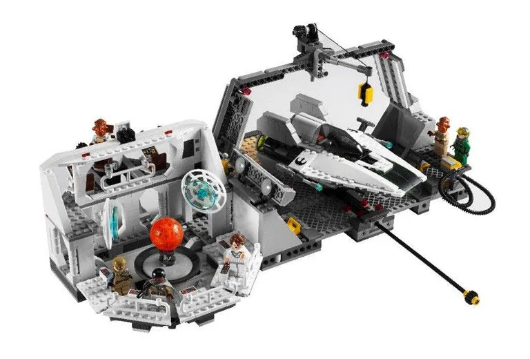 Sons of Twilight: Lego Star Wars: Home One Mon Calamari Star Cruiser