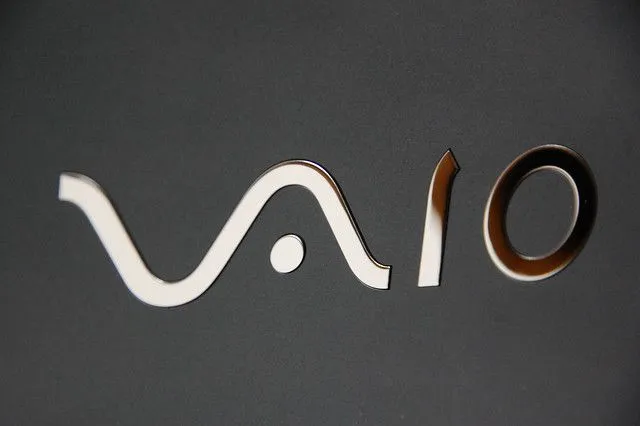 Sony Vaio VPCF1 logo | Flickr - Photo Sharing!