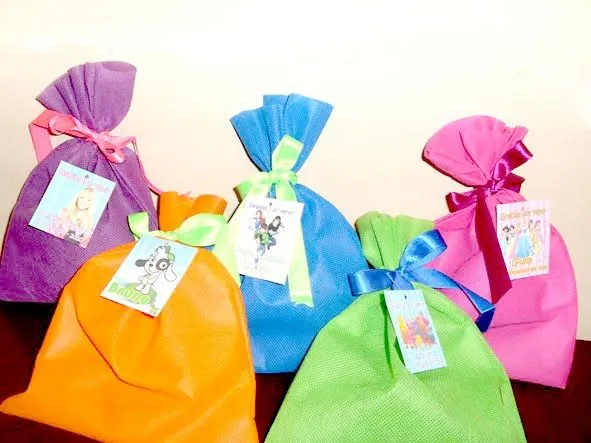 Tarjetas Trazos y Colores: Sorpresas para fiestas infantiles Tarjetas Trazos y Colores: Sorpresas para fiestas infantiles