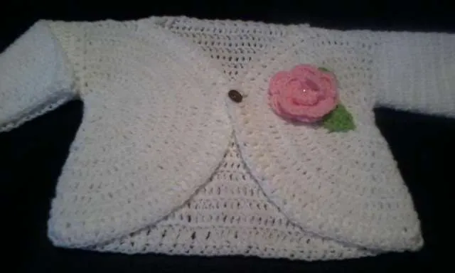 Saquitos para bebas tejidos a crochet - Sayago, Uruguay ... Saquitos para bebas tejidos a crochet - Sayago, Uruguay ...