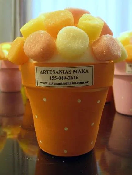 SOUVENIRS Y CENTROS DE MESA MAKA: SOUVENIRS ORIGINALES CON GOMITAS