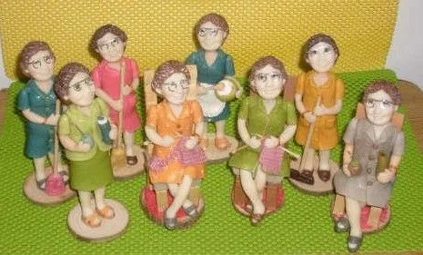 Souvenirs en Porcelana Fría 2012 |