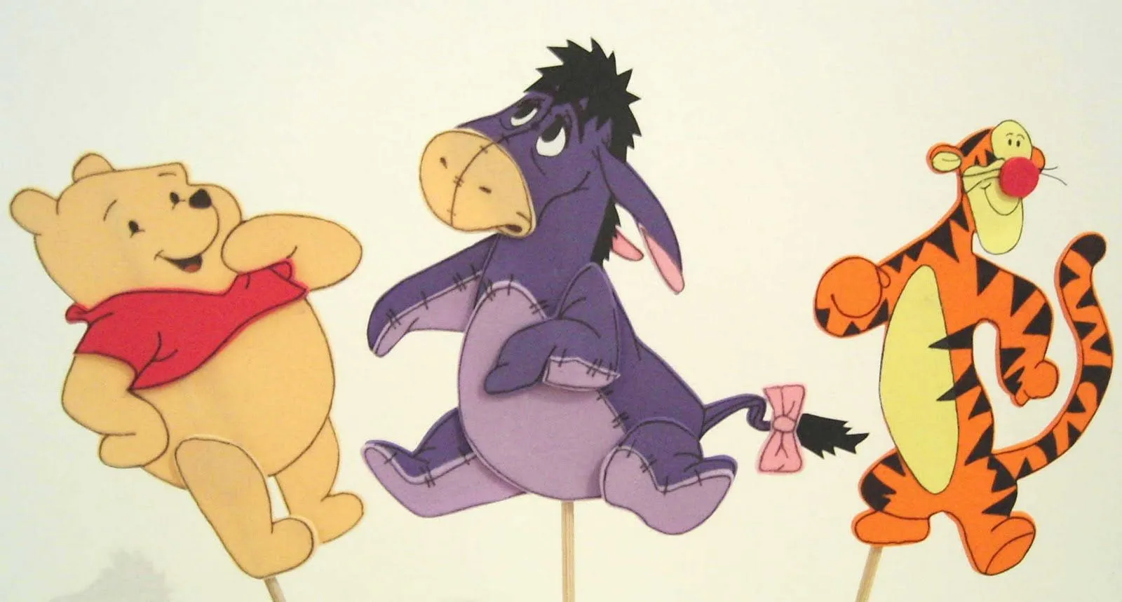 Souvenirs de Winnie Pooh en goma eva - Imagui