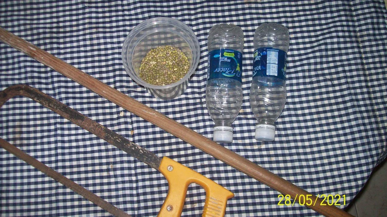 SPA|ENG] MARACAS HECHAS CON MATERIAL DE RECICLAJE / MARKS MADE WITH  RECYCLING MATERIAL