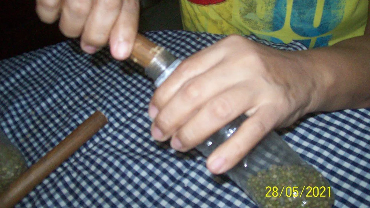 SPA|ENG] MARACAS HECHAS CON MATERIAL DE RECICLAJE / MARKS MADE WITH  RECYCLING MATERIAL