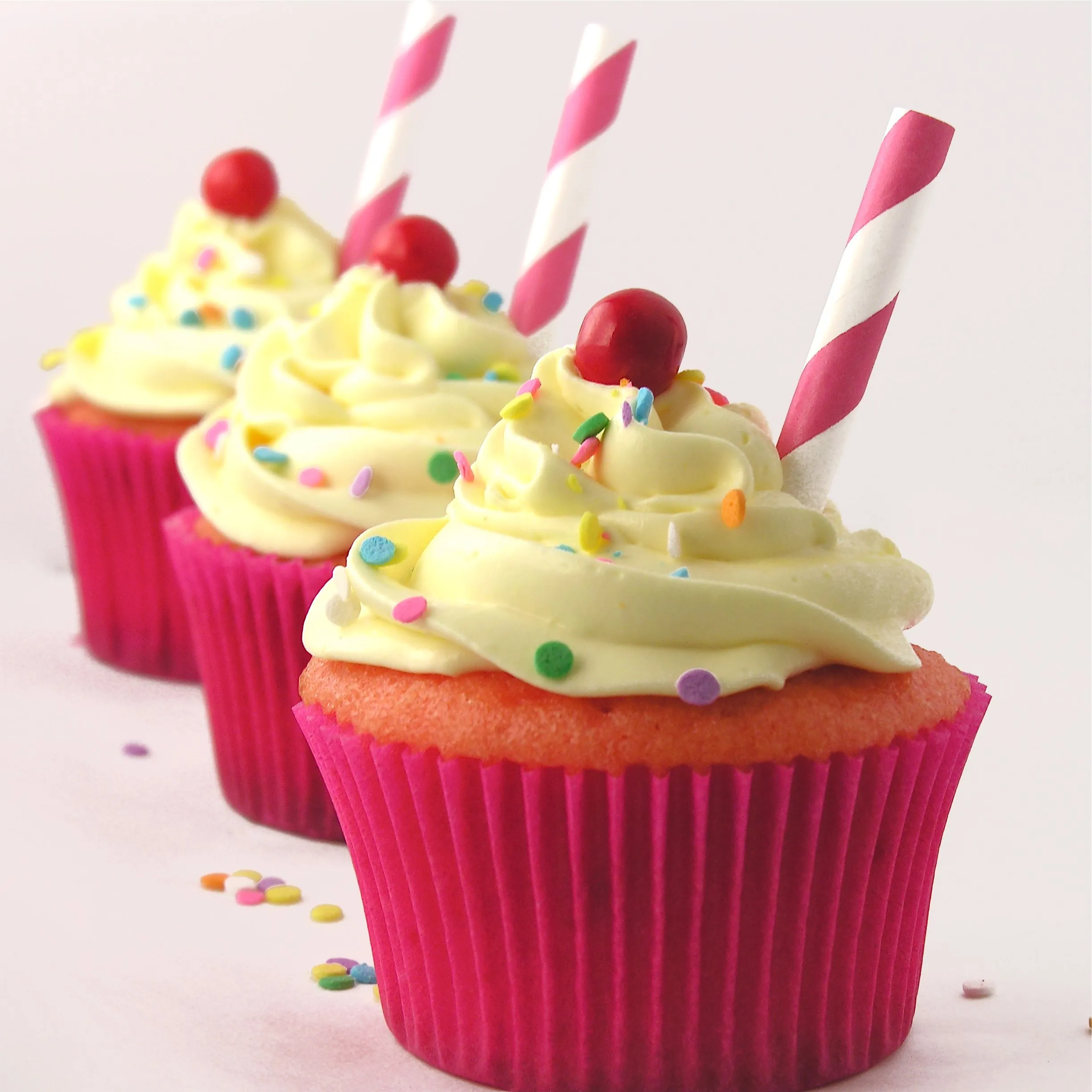 Strawberry Lemonade Cupcakes!!!! | eASYbAKED Strawberry Lemonade Cupcakes!!!! | eASYbAKED