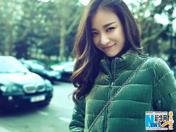 Street snap of Ni Ni in Paris[1]- Chinadaily.com.cn