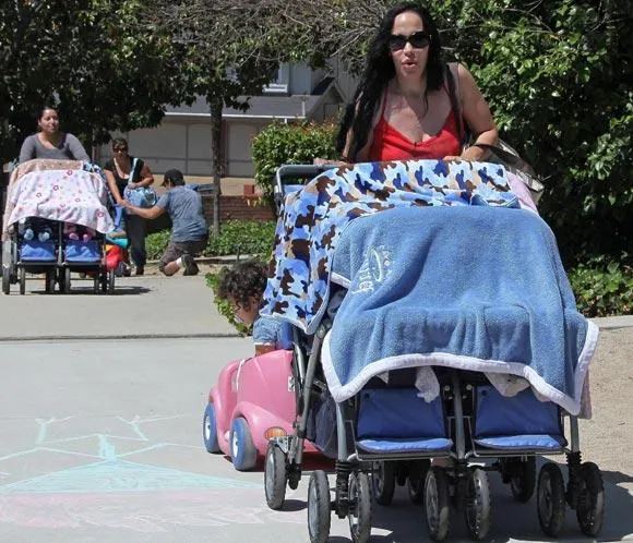 Mujer con embarazo de 12 bebés - Imagui