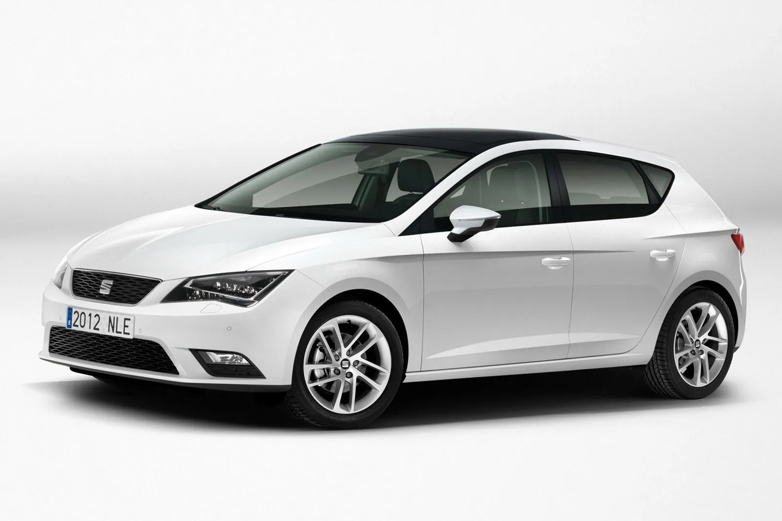 Stunning New Seat Leon Official Pictures Leaked! [Photo Gallery ... Stunning New Seat Leon Official Pictures Leaked! [Photo Gallery ...
