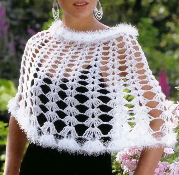 Stylish Easy Crochet: Crochet Poncho - Gorgeous White Ponchos Stylish Easy Crochet: Crochet Poncho - Gorgeous White Ponchos