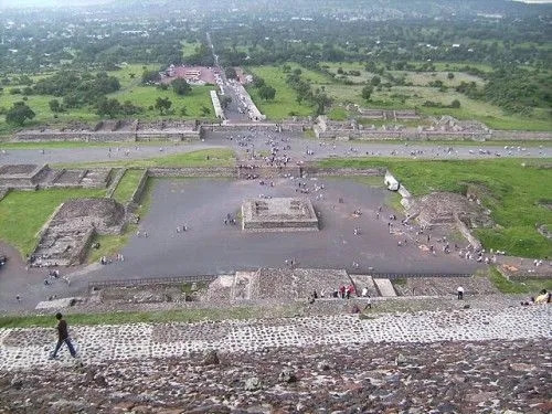 Sube la pirámide del Sol y la Luna de Teotihuacán - 3viajes Sube la pirámide del Sol y la Luna de Teotihuacán - 3viajes