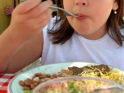 Por qué nos da sueño despues de comer? | Curiosidad Interesante Por qué nos da sueño despues de comer? | Curiosidad Interesante