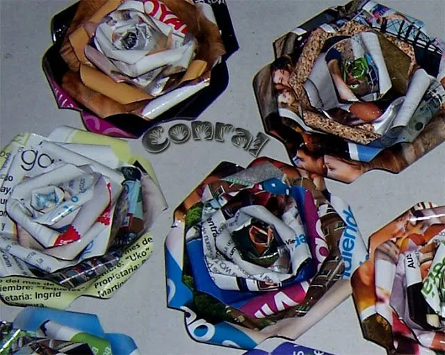 sueños_que_despiertan: Flores hechas con papel de revista sueños_que_despiertan: Flores hechas con papel de revista