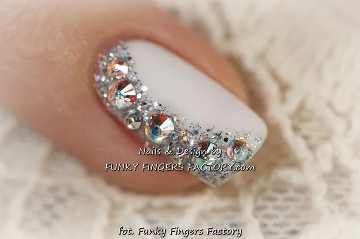 Swarovski manicure bling | i love nails ! | Pinterest | Exposición ...