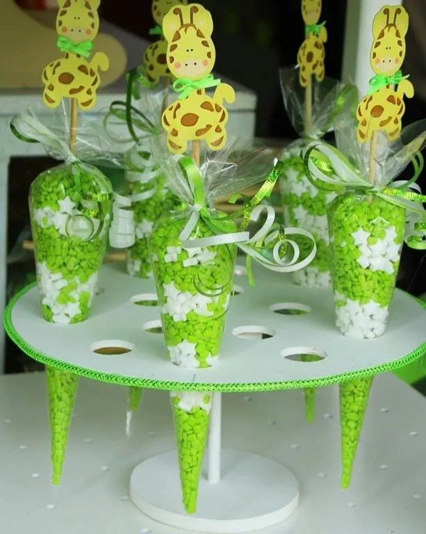 sweet cones/ conos de dulces on Pinterest | Rainbow Food, Cupcake ...