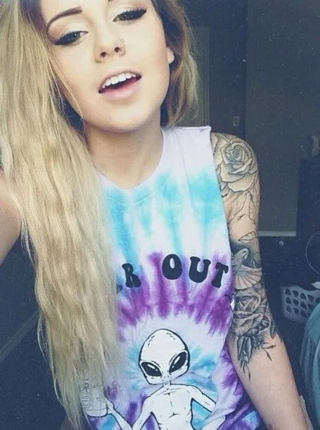 T-shirt: pastel tie dye, josephine nicole, alien, grunge, edgy ... T-shirt: pastel tie dye, josephine nicole, alien, grunge, edgy ...