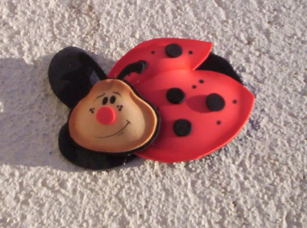 Como hacer vaquitas de san antonio con goma eva - Imagui