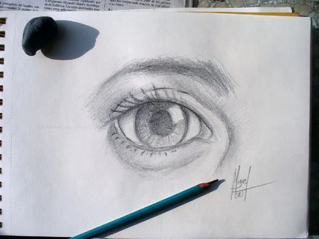 listo ya quedo mi dibujo del ojo terminado espero