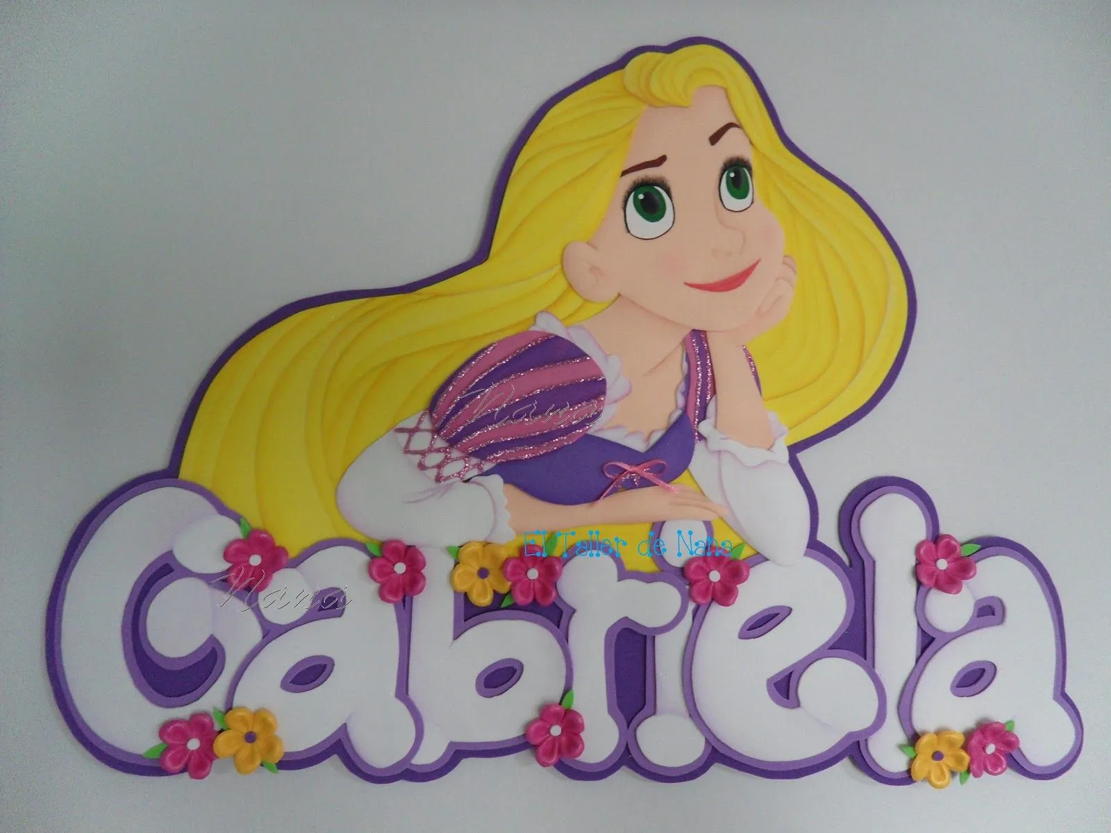 El Taller de Nana: Nombre con Aplique de Rapunzel El Taller de Nana: Nombre con Aplique de Rapunzel