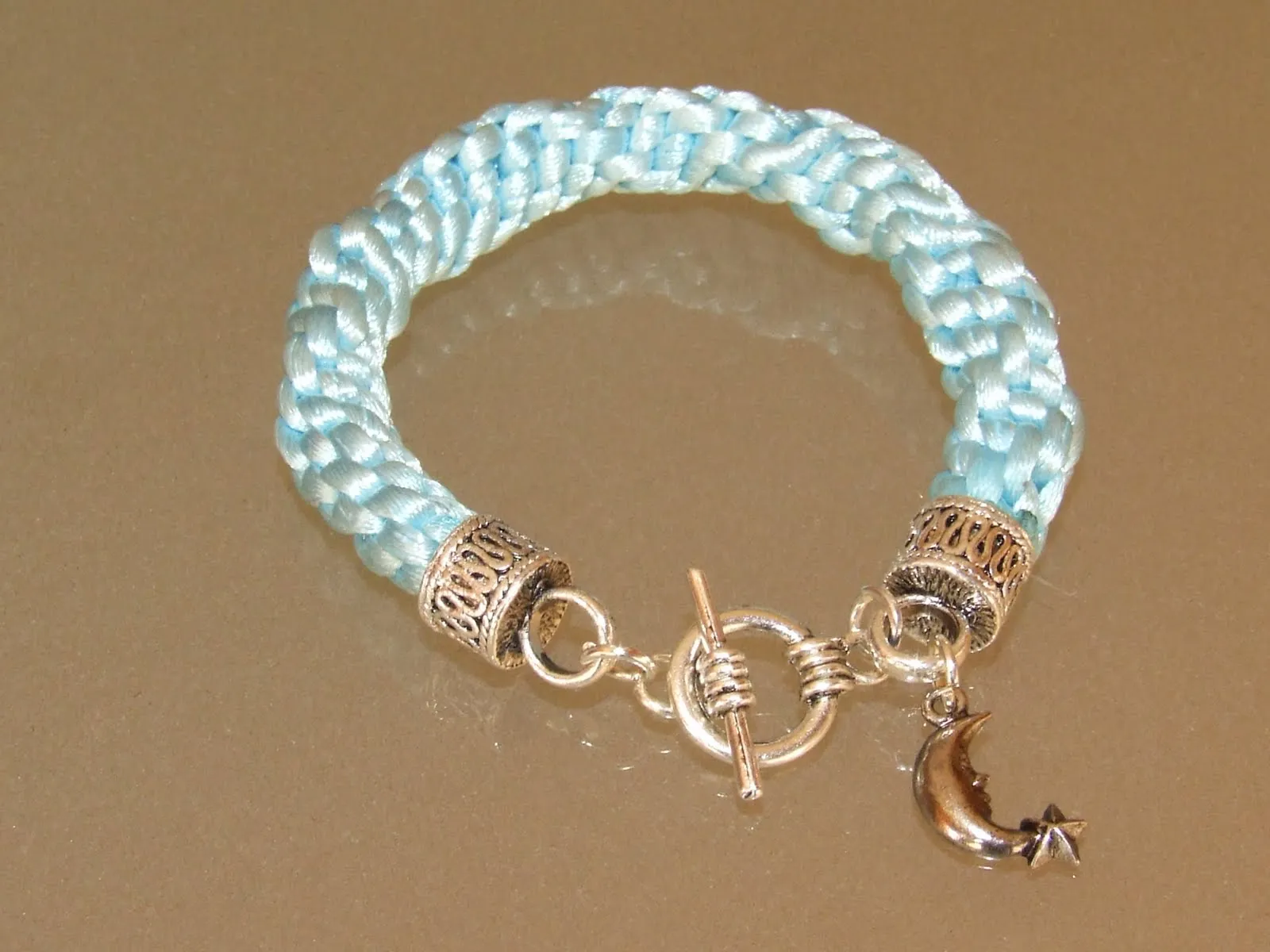 Taller de tocados y complementos Nica: pulsera cola de raton azul ... Taller de tocados y complementos Nica: pulsera cola de raton azul ...