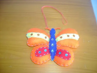 el tallercito de pepi: mi mariposa de fieltro