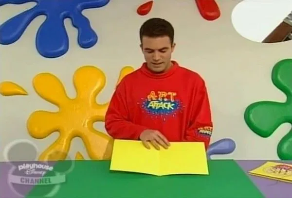 Hacer una tarjeta de cumpleaños con cartulina · Manualidades de papel Hacer una tarjeta de cumpleaños con cartulina · Manualidades de papel