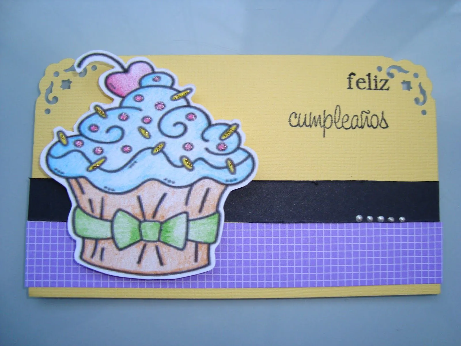 Tarjeta de cumpleaños | HECHO A MANO Y CON CARIÑO Tarjeta de cumpleaños | HECHO A MANO Y CON CARIÑO
