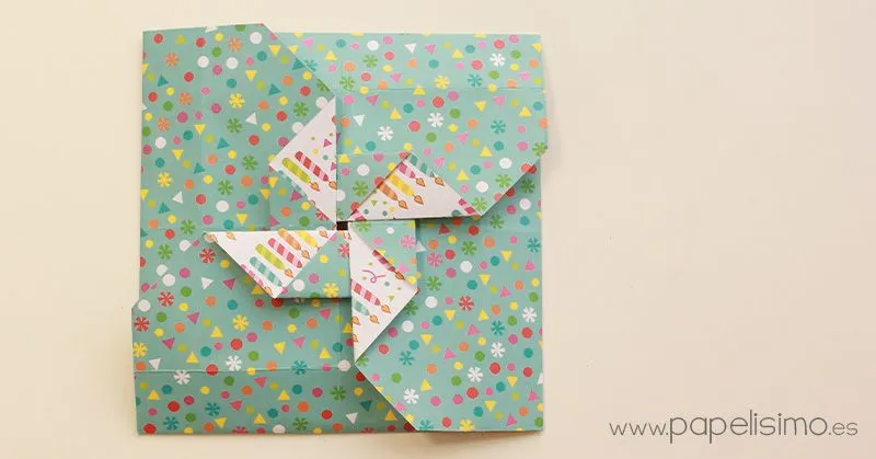 Cómo hacer tarjeta con forma de molinillo de papel | Papelisimo Cómo hacer tarjeta con forma de molinillo de papel | Papelisimo