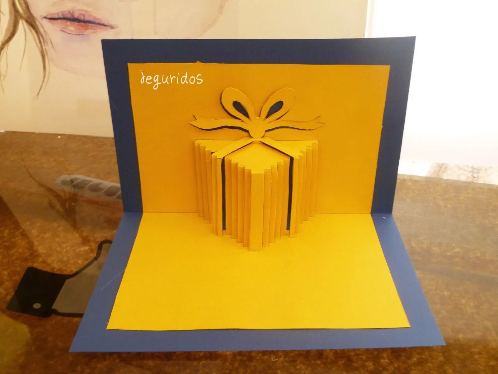 tarjeta pop up caja de regalo Cumpleaños | Jeguridos tarjeta pop up caja de regalo Cumpleaños | Jeguridos