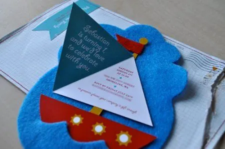 Tarjetas de cumples con forma de bonetes | Tarjeta de cumple con ...