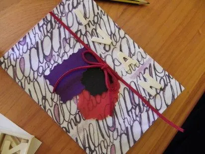 Cómo hacer tarjetas de felicitación | Aprender manualidades es ... Cómo hacer tarjetas de felicitación | Aprender manualidades es ...